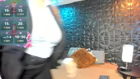 Snapshot of wife_mature chatting on 12-11-24, 12:23 sussy online show from 12-11-24, 12:23