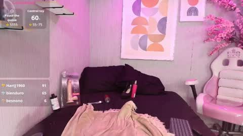 Snapshot of wife_mature chatting on 05-11-26, 02:45 sussy online show from 05-11-26, 02:45