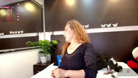 Snapshot of wife_mature chatting on 07-09-26, 12:31 sussy online show from 07-09-26, 12:31