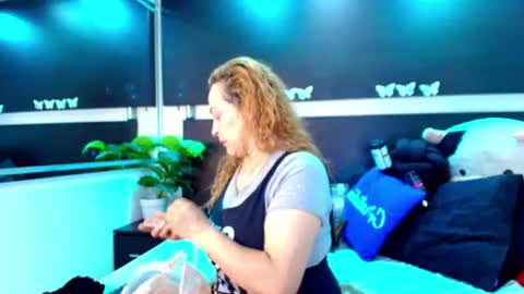 Snapshot of wife_mature chatting on 07-11-26, 12:41 sussy online show from 07-11-26, 12:41