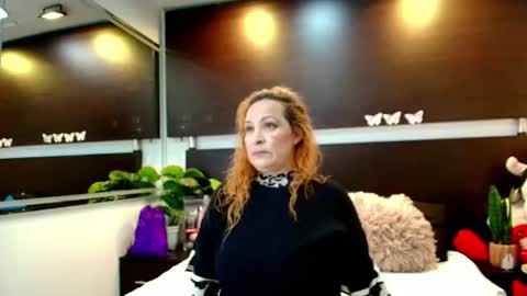 Snapshot of wife_mature chatting on 07-14-26, 12:33 sussy online show from 07-14-26, 12:33