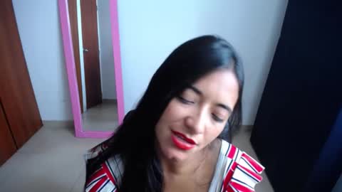 Ilauren online show from 02-08-25, 07:49