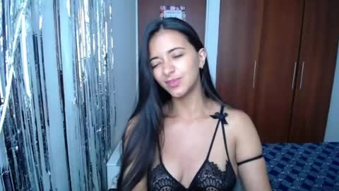 Snapshot of wifhot chatting on 05-26-26, 12:01 Ilauren online show from 05-26-26, 12:01