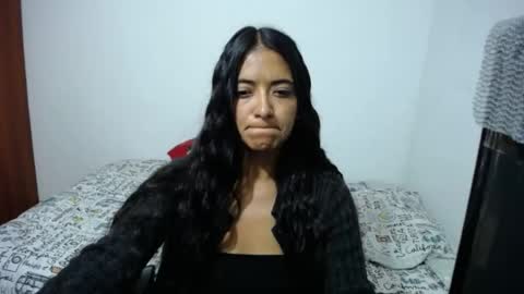 Snapshot of wifhot chatting on 06-25-26, 08:30 Ilauren online show from 06-25-26, 08:30