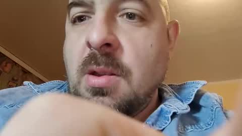 WikiBitch online show from 11-27-25, 10:23