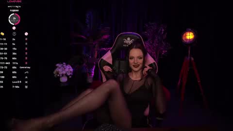 Alice online show from 06-18-26, 03:38