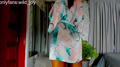 Snapshot of wild_joy chatting on 12-13-24, 06:53 wild_joy online show from 12-13-24, 06:53