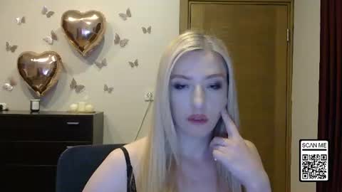 Snapshot of wild_silk_desire chatting on 06-20-26, 05:16 Alina online show from 06-20-26, 05:16