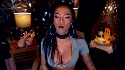 Snapshot of wildara chatting on 01-17-25, 10:33 wildara online show from 01-17-25, 10:33