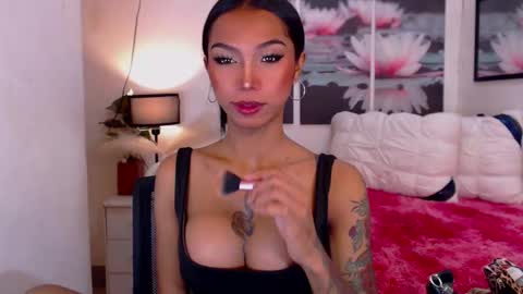 Snapshot of wildara chatting on 09-11-25, 09:15 wildara online show from 09-11-25, 09:15