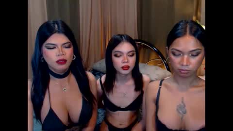 Snapshot of wildara chatting on 10-22-25, 10:59 wildara online show from 10-22-25, 10:59