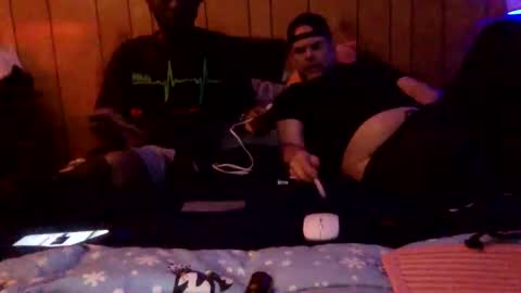 wildbboneatl online show from 12-23-25, 08:01