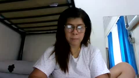 Snapshot of wildbrownchick69 chatting on 08-03-26, 04:11 WildChick online show from 08-03-26, 04:11