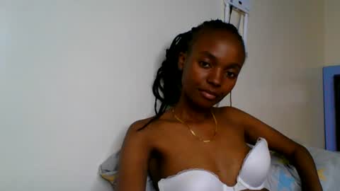 Snapshot of wildflowr chatting on 06-30-26, 07:04 wildflowr online show from 06-30-26, 07:04