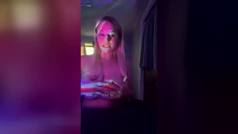 Snapshot of wildforuuu chatting on 07-31-26, 03:33 wildforuuu online show from 07-31-26, 03:33