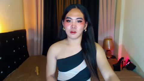 Lianelaiza online show from 03-10-26, 06:35