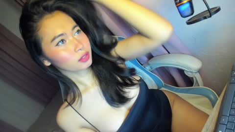 CHRISTINE online show from 01-05-25, 02:08