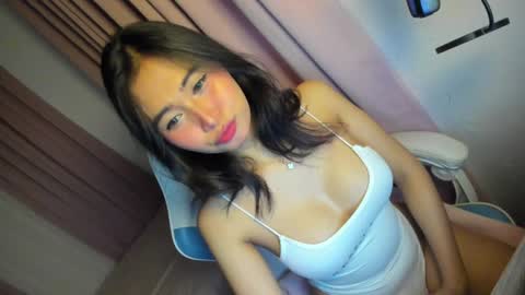 Snapshot of wildkittytrans chatting on 01-12-25, 01:58 CHRISTINE online show from 01-12-25, 01:58