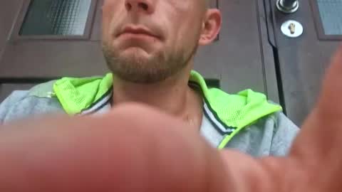 wildmike93 online show from 09-28-25, 05:02