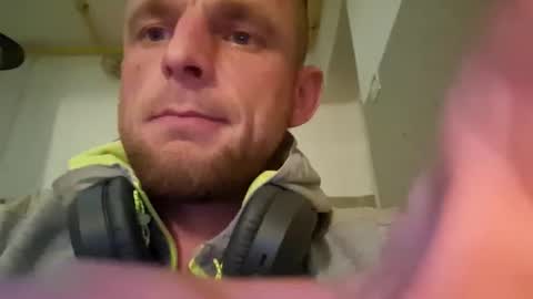 wildmike93 online show from 10-02-25, 10:50