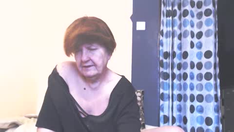 WildRedCat online show from 04-10-26, 11:37