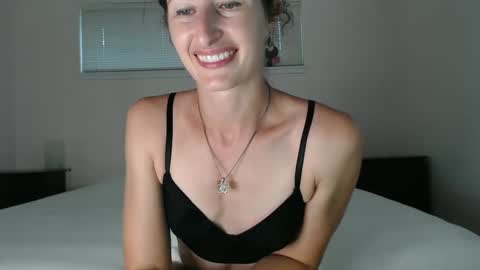 WildRose L - check my Pinned tweet if you dont see me online within 5 minutes after Ive sent email notifications online show from 09-18-25, 01:51