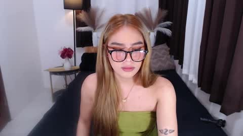 Snapshot of wildsassy0719 chatting on 01-05-25, 11:44 shea online show from 01-05-25, 11:44