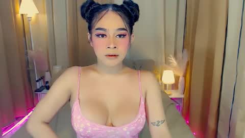 Snapshot of wildsassy0719 chatting on 10-22-25, 04:02 shea online show from 10-22-25, 04:02