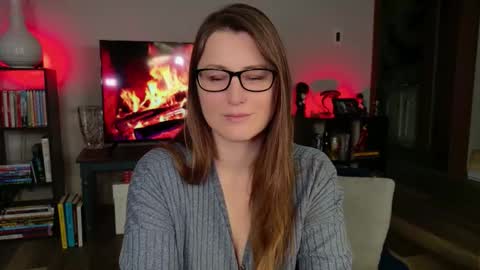 Snapshot of wildsouthernpeach chatting on 01-12-26, 03:50 Ivy online show from 01-12-26, 03:50