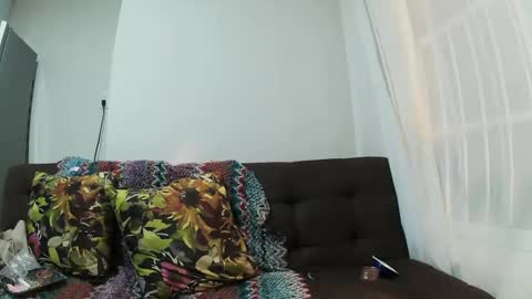 Snapshot of wildstrawberry30 chatting on 01-22-25, 05:59 Wild Strawberry online show from 01-22-25, 05:59