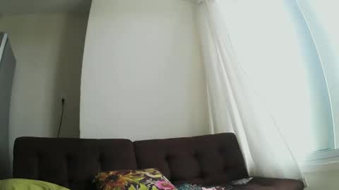 Snapshot of wildstrawberry30 chatting on 01-23-25, 04:26 Wild Strawberry online show from 01-23-25, 04:26