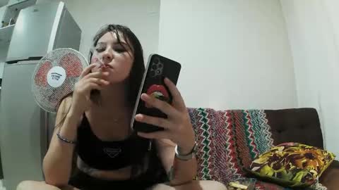 Snapshot of wildstrawberry30 chatting on 02-10-25, 03:03 Wild Strawberry online show from 02-10-25, 03:03