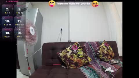 Snapshot of wildstrawberry30 chatting on 03-03-25, 01:42 Wild Strawberry online show from 03-03-25, 01:42