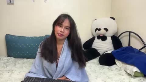 Rhean online show from 11-18-25, 04:44