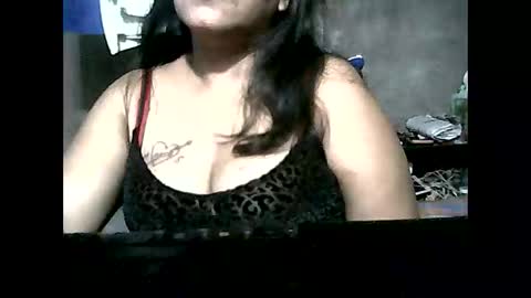 Snapshot of wildveron_205 chatting on 11-27-25, 12:07 wildveron_205 online show from 11-27-25, 12:07