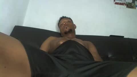 Snapshot of wilfer484725 chatting on 03-11-25, 01:05 wilfer online show from 03-11-25, 01:05