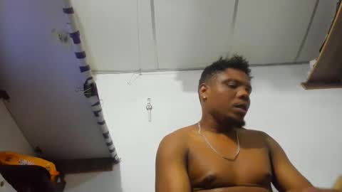 Snapshot of wilfer484725 chatting on 11-26-25, 01:17 wilfer online show from 11-26-25, 01:17