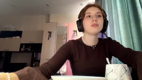 Alice online show from 03-05-26, 01:18