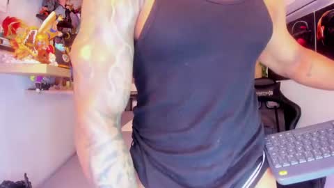 Snapshot of william_dracko9 chatting on 06-10-26, 05:56 Dracko online show from 06-10-26, 05:56