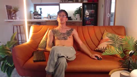 William online show from 03-19-26, 10:30