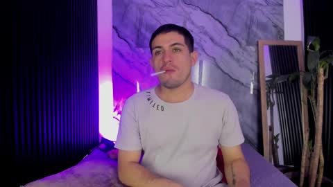 Snapshot of william_steel_ chatting on 09-20-25, 11:44 William Steel online show from 09-20-25, 11:44