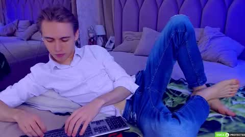 William online show from 10-13-25, 03:17