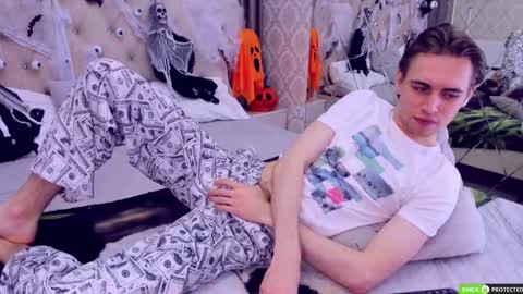 William online show from 10-27-25, 03:43