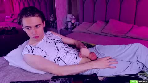 William online show from 11-26-25, 04:24