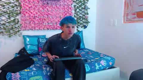 Snapshot of willians__ chatting on 09-09-25, 03:17 willians__ online show from 09-09-25, 03:17