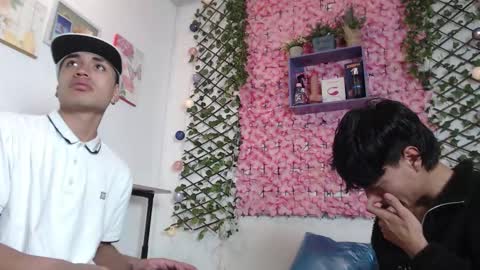 Snapshot of willians__ chatting on 10-19-25, 04:02 willians__ online show from 10-19-25, 04:02