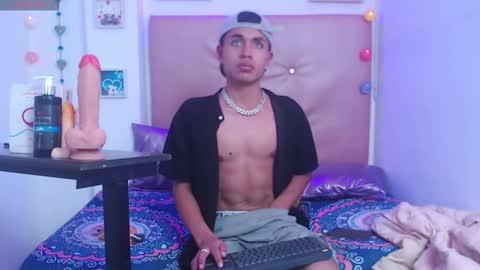 Snapshot of willians__ chatting on 11-15-25, 05:05 willians__ online show from 11-15-25, 05:05