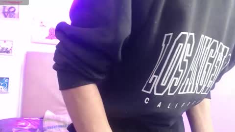 Snapshot of willians__ chatting on 11-23-25, 08:19 willians__ online show from 11-23-25, 08:19