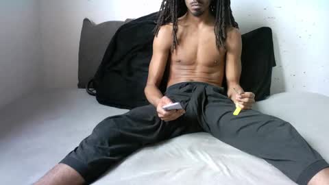 Snapshot of willingwillwet chatting on 01-29-25, 10:37 Call me Babe online show from 01-29-25, 10:37