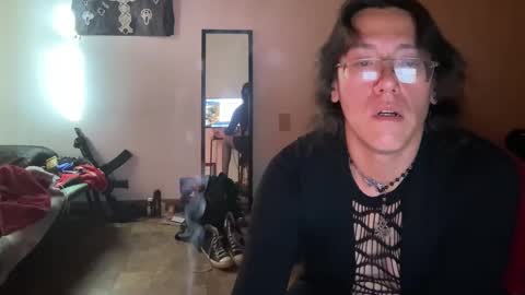 Snapshot of willlohne5 chatting on 11-05-25, 08:53 Ville Lohner online show from 11-05-25, 08:53